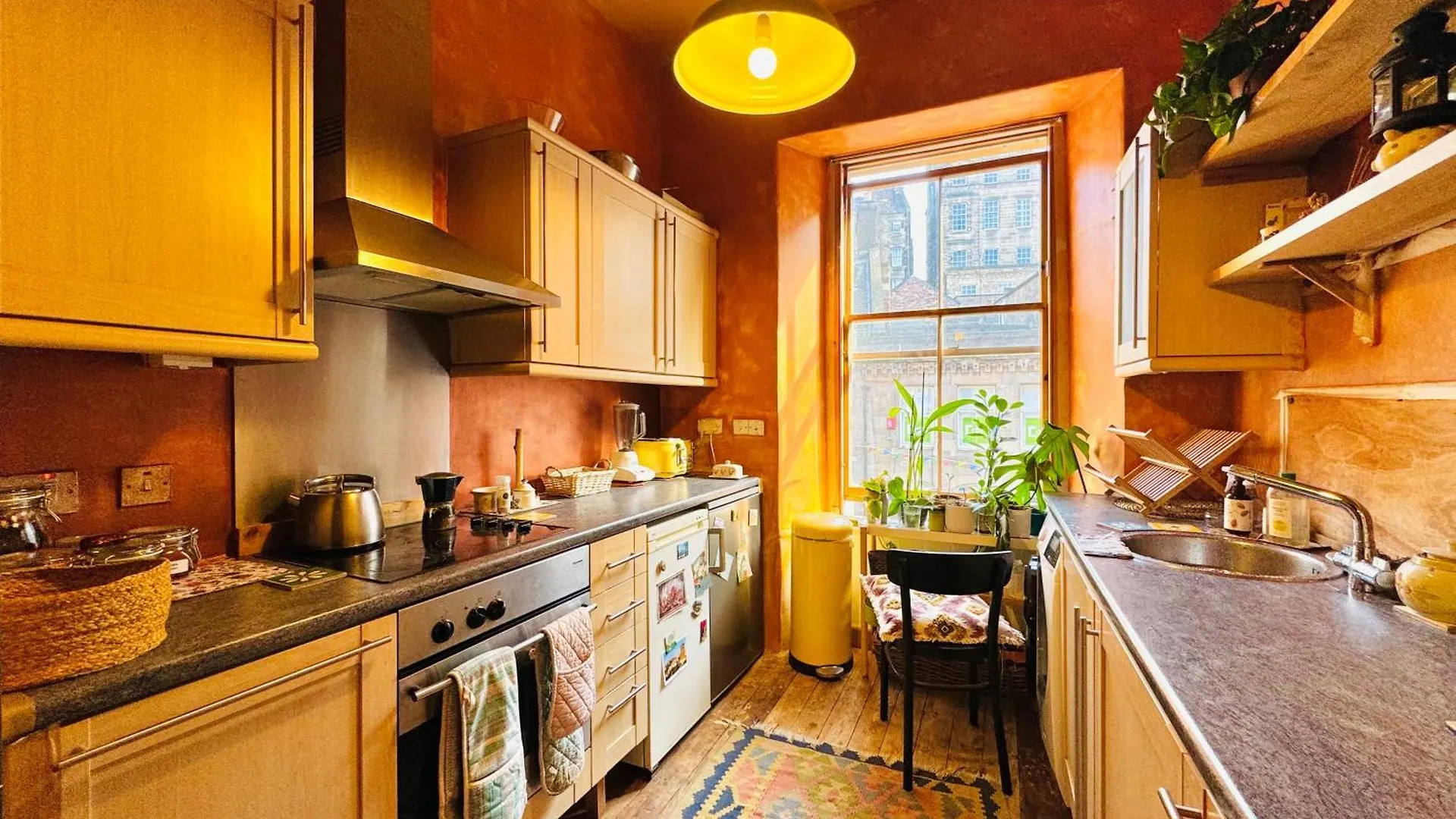 Elumid Dreams Apartment Edinburgh Homestay